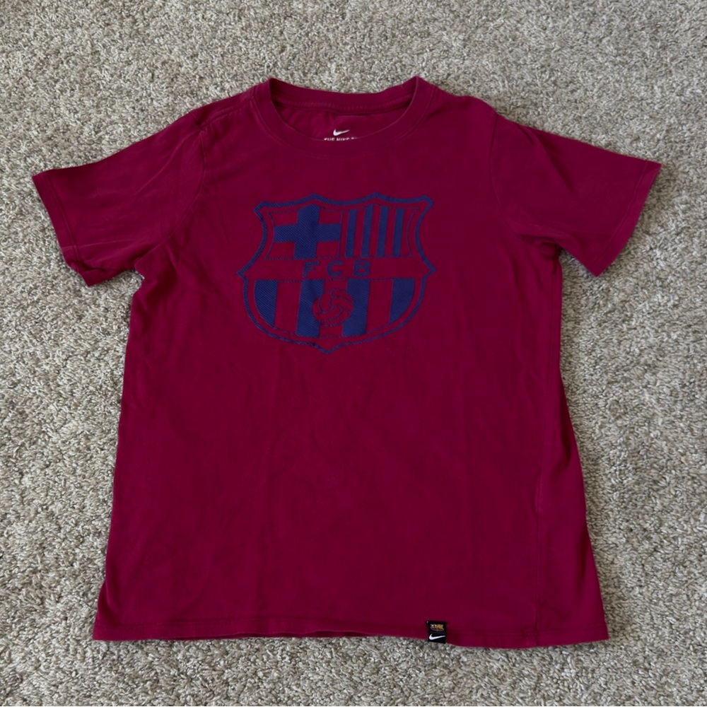 Nike FCB FC Barcelona soccer Boys short sleeve athletic T-Shirt tee size medium